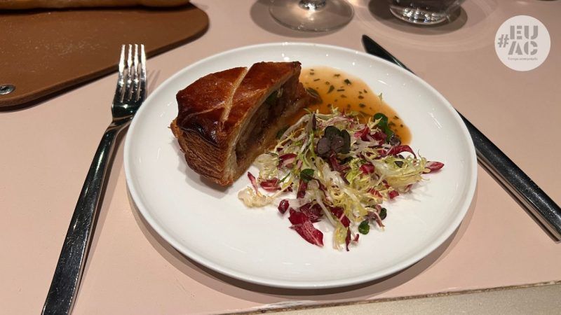 dine at the Eiffel Tower