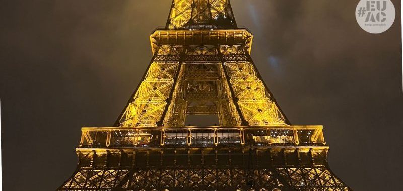 cenar en la torre eiffel