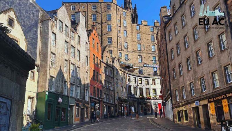 Victoria Street qué ver en Edimburgo en 4 días